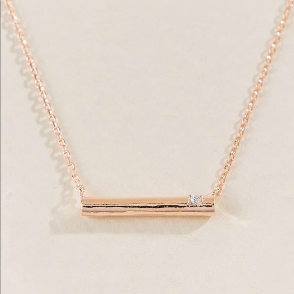 NWOT Rose gold bar pendant necklace